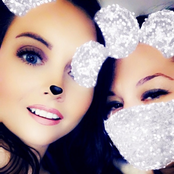 Meet your Posher, Sarah - Picture 1 of 1